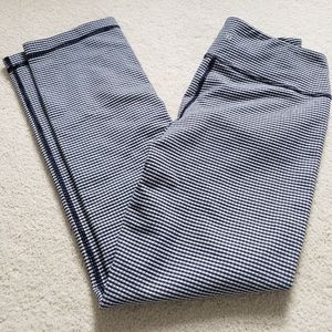 Lululemon Navy & White Textured Crop Leggings sz4